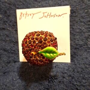 Betsy Johnson Apple Red Rhinestone Ring Size 7.5